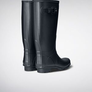Women's Huntress Wide Leg Rain Boots: Navy